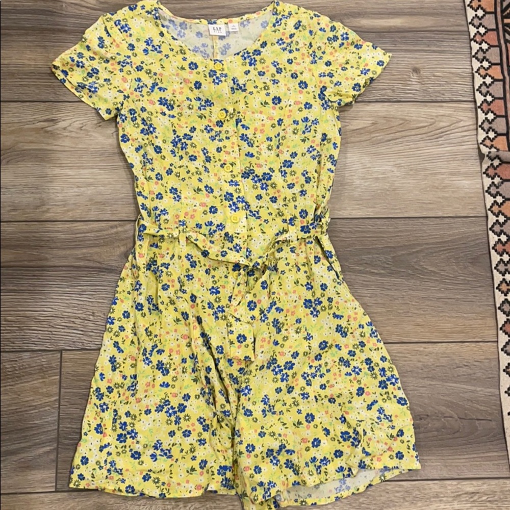 Gap kids yellow, floral, romper, shortsleeved!